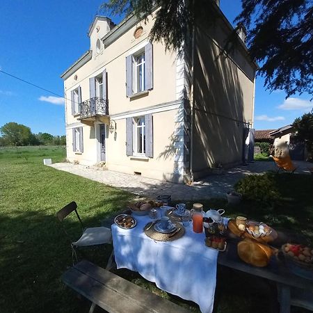 L' Embellie Sur Lot Bed & Breakfast Sainte-Livrade-sur-Lot Bagian luar foto
